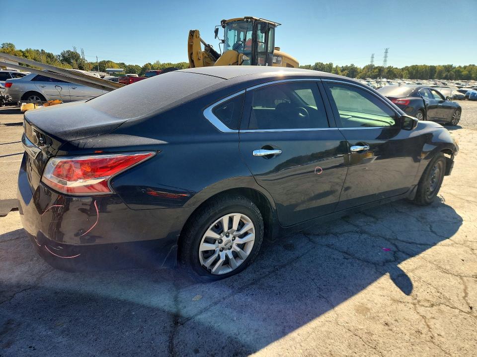 Снимка 3 от търг – 2015 NISSAN ALTIMA с VIN 1N4AL3AP3FN364682
