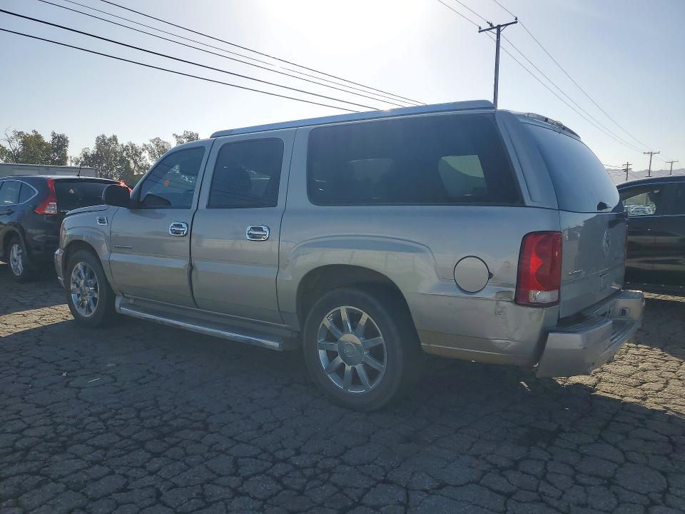 Photo 2 from auction – 2005 CADILLAC ESCALADE with VIN 3GYFK66N15G219394