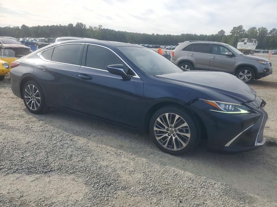 Снимка 4 от търг – 2019 LEXUS ES с VIN 58ABZ1B17KU031630