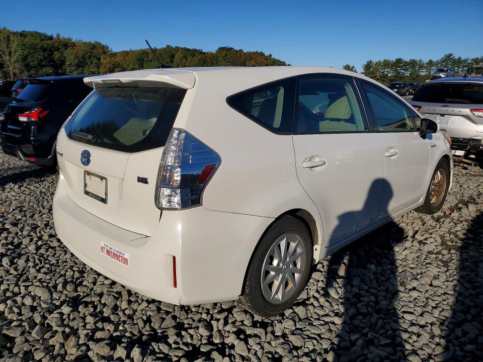Photo 3 from auction – 2012 TOYOTA PRIUS V with VIN JTDZN3EU0C3077623