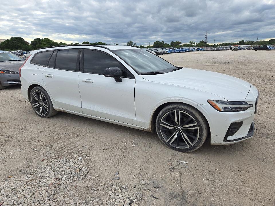 Фото 4 с аукциона – 2021 VOLVO V60 с VIN YV1102EM9M2437317