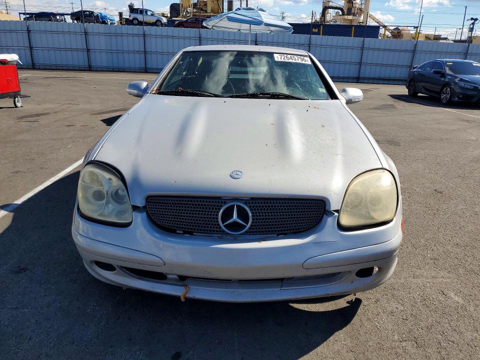 Снимка 5 от търг – 2004 MERCEDES-BENZ SLK с VIN WDBKK49F34F307410