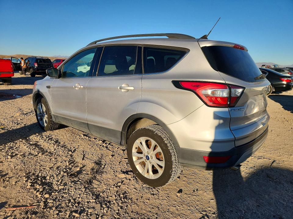 Фото 2 с аукциона – 2018 FORD ESCAPE с VIN 1FMCU9GD7JUC60805