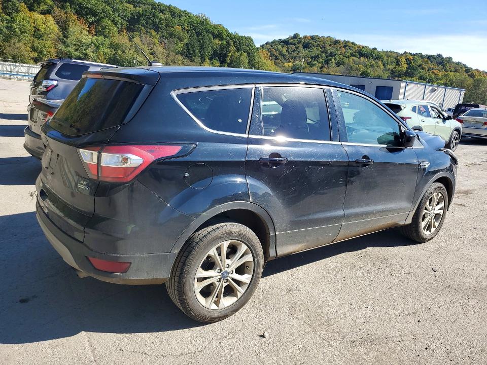 Снимка 3 от търг – 2017 FORD ESCAPE с VIN 1FMCU9GD1HUC45727