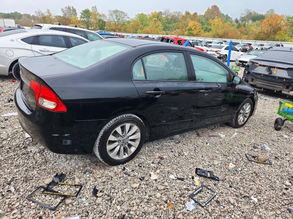 Снимка 3 от търг – 2010 HONDA CIVIC с VIN 19XFA1F80AE007128