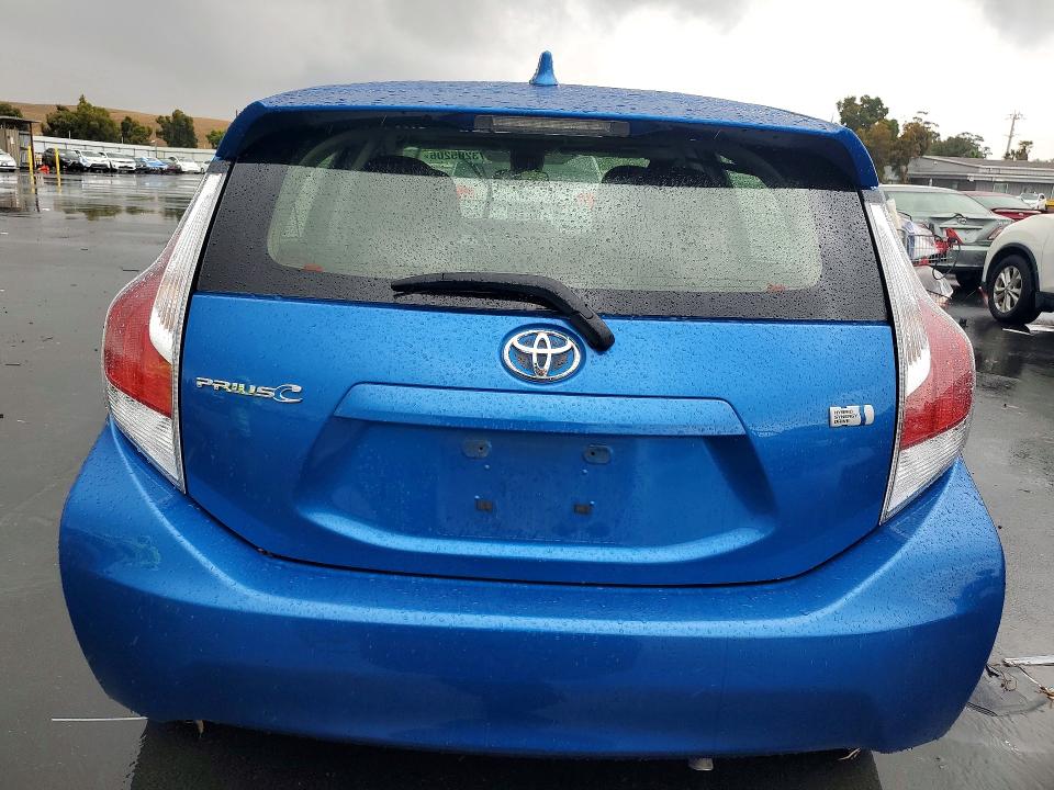 Снимка 6 от търг – 2016 TOYOTA PRIUS C с VIN JTDKDTB37G1118136