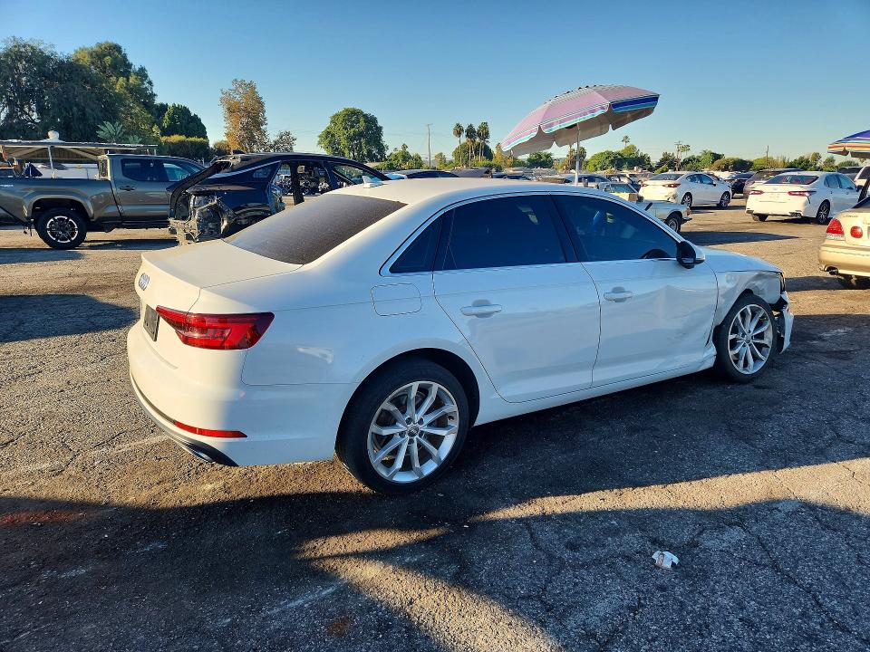 Снимка 3 от търг – 2019 AUDI A4 с VIN WAUGMAF44KA010320