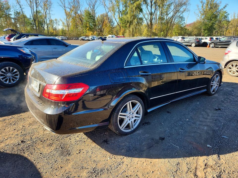 Photo 3 from auction – 2011 MERCEDES-BENZ E with VIN WDDHF8HB4BA308412