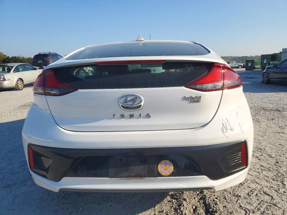 Снимка 6 от търг – 2017 HYUNDAI IONIQ с VIN KMHC65LC7HU045466
