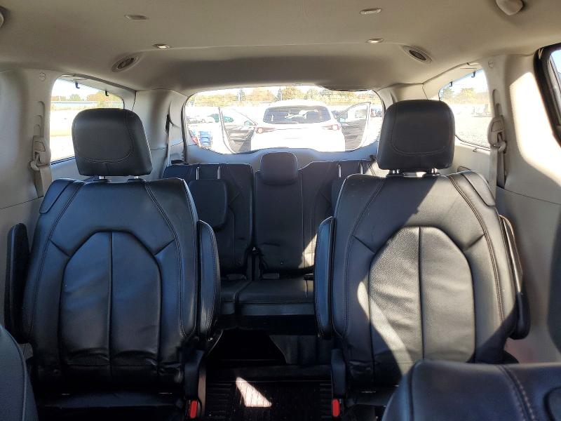 Снимка 10 от търг – 2017 CHRYSLER PACIFICA с VIN 2C4RC1BG0HR688534