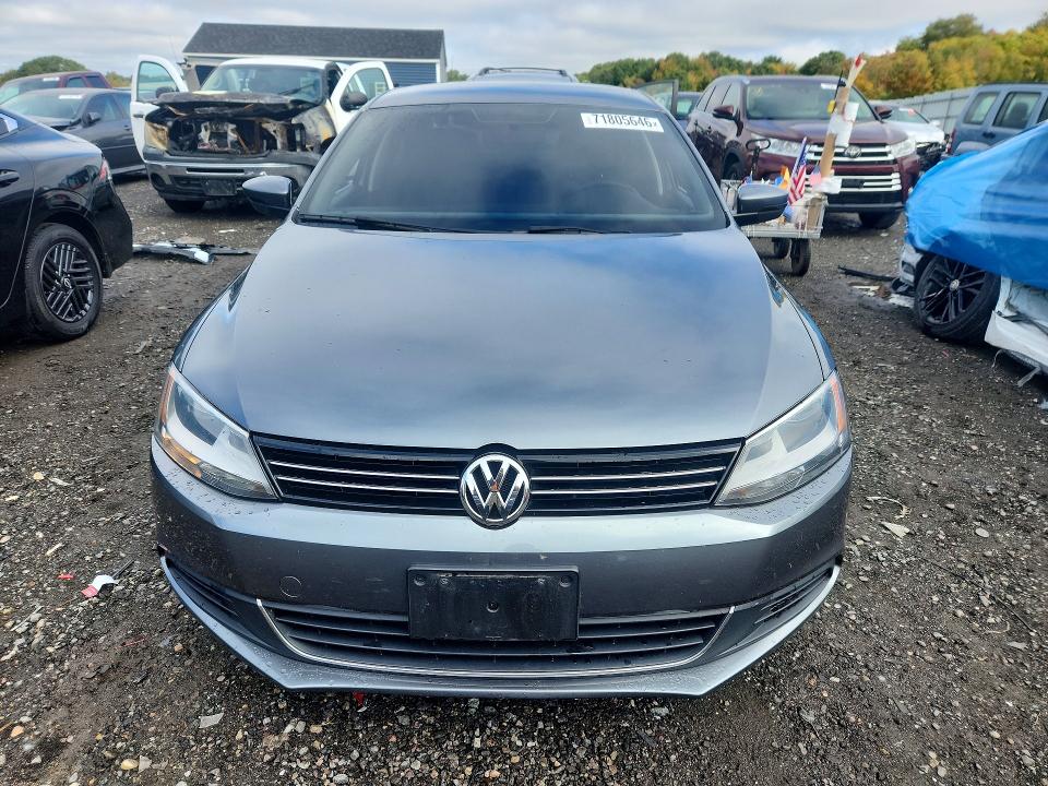 Снимка 5 от търг – 2014 VOLKSWAGEN JETTA с VIN 3VW3L7AJ3EM328356