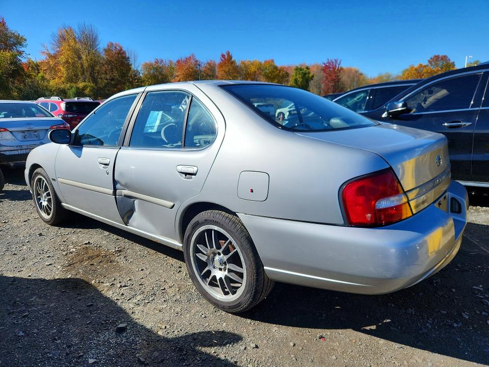 Снимка 2 от търг – 2001 NISSAN ALTIMA с VIN 1N4DL01D01C105069