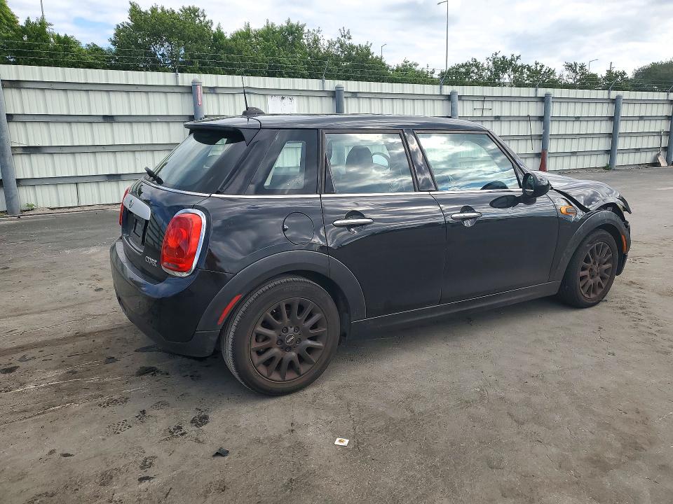 Фото 3 с аукциона – 2015 MINI COOPER с VIN WMWXS5C52FT828004