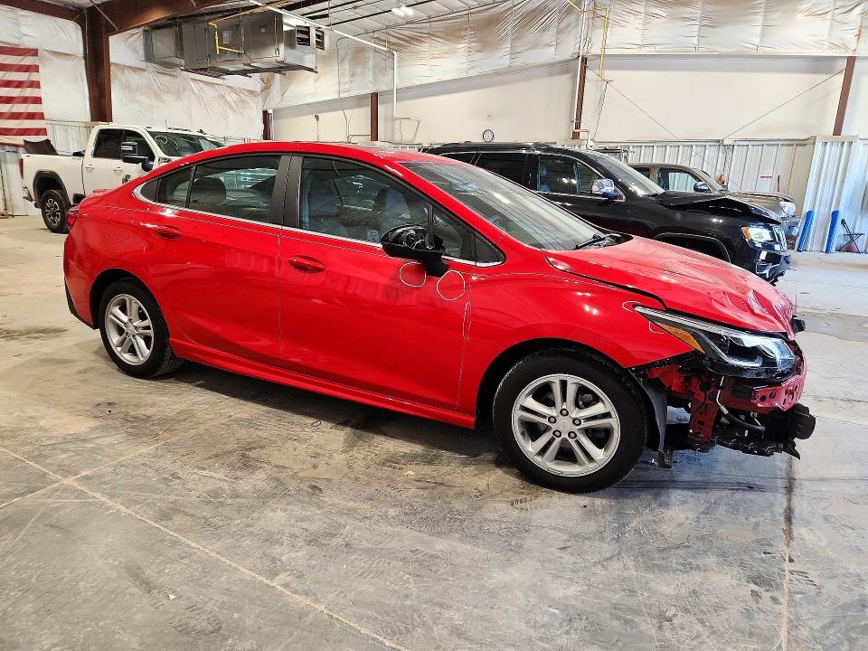 Photo 4 from auction – 2018 CHEVROLET CRUZE with VIN 1G1BE5SM3J7112266