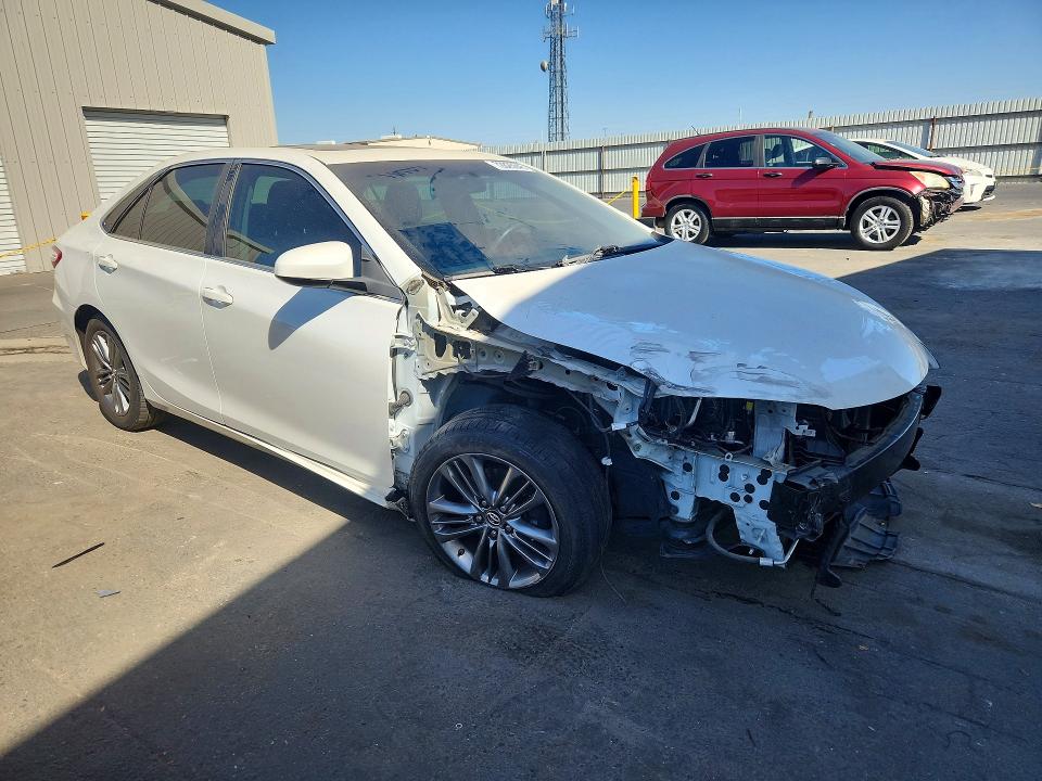 Снимка 4 от търг – 2016 TOYOTA CAMRY с VIN 4T1BF1FK5GU249110