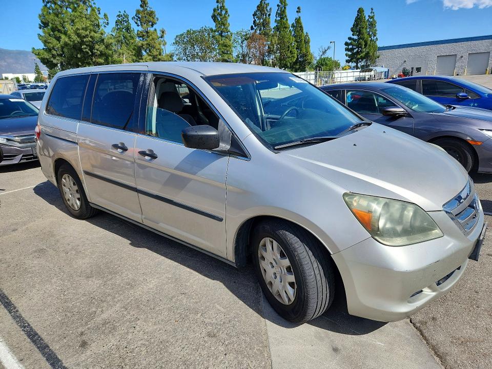 Photo 4 from auction – 2005 HONDA ODYSSEY with VIN 5FNRL38235B074205