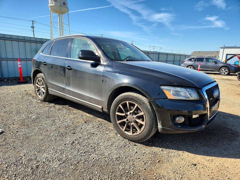 Снимка 4 от търг – 2010 AUDI Q5 с VIN WA1LKAFP8AA107109