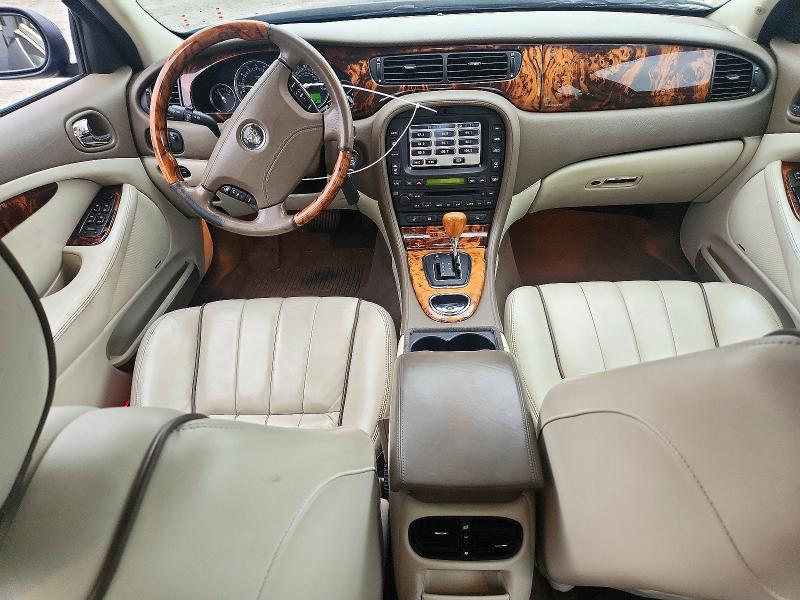 Фото 8 с аукциона – 2006 JAGUAR S-TYPE с VIN SAJWA01B56HN62852