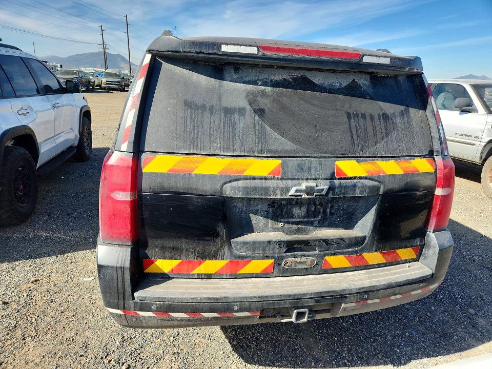 Снимка 6 от търг – 2018 CHEVROLET SUBURBAN с VIN 1GNSKHKC1JR161681