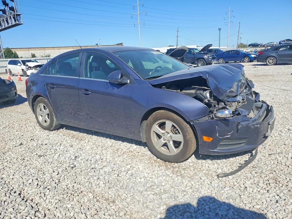 Снимка 4 от търг – 2014 CHEVROLET CRUZE с VIN 1G1PC5SB8E7352817