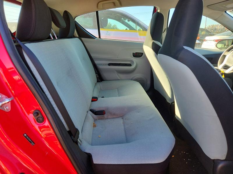 Снимка 10 от търг – 2014 TOYOTA PRIUS C с VIN JTDKDTB34E1574608