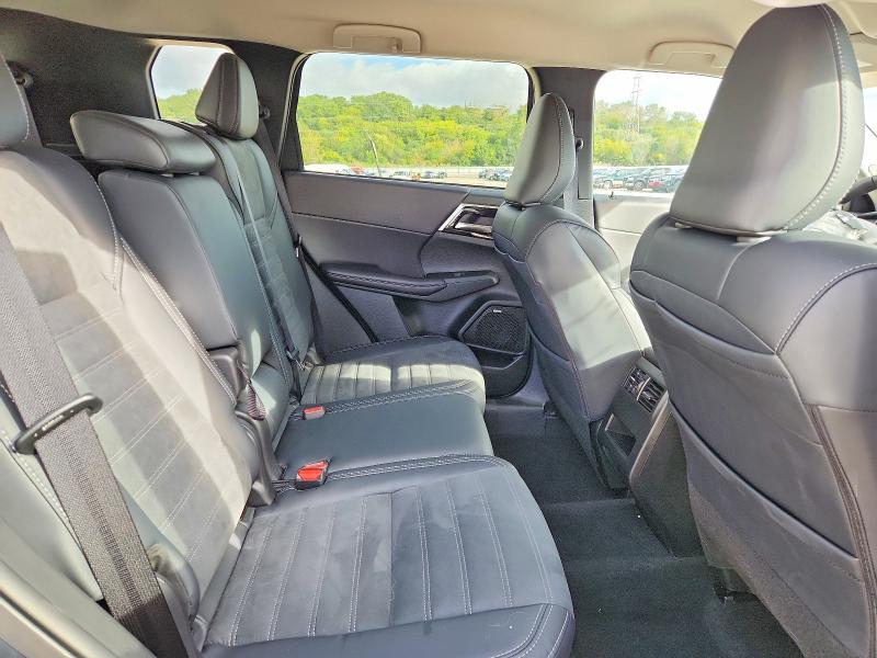 Photo 11 from auction – 2026 MITSUBISHI OUTLANDER with VIN JA4J4VAB6TZ047498