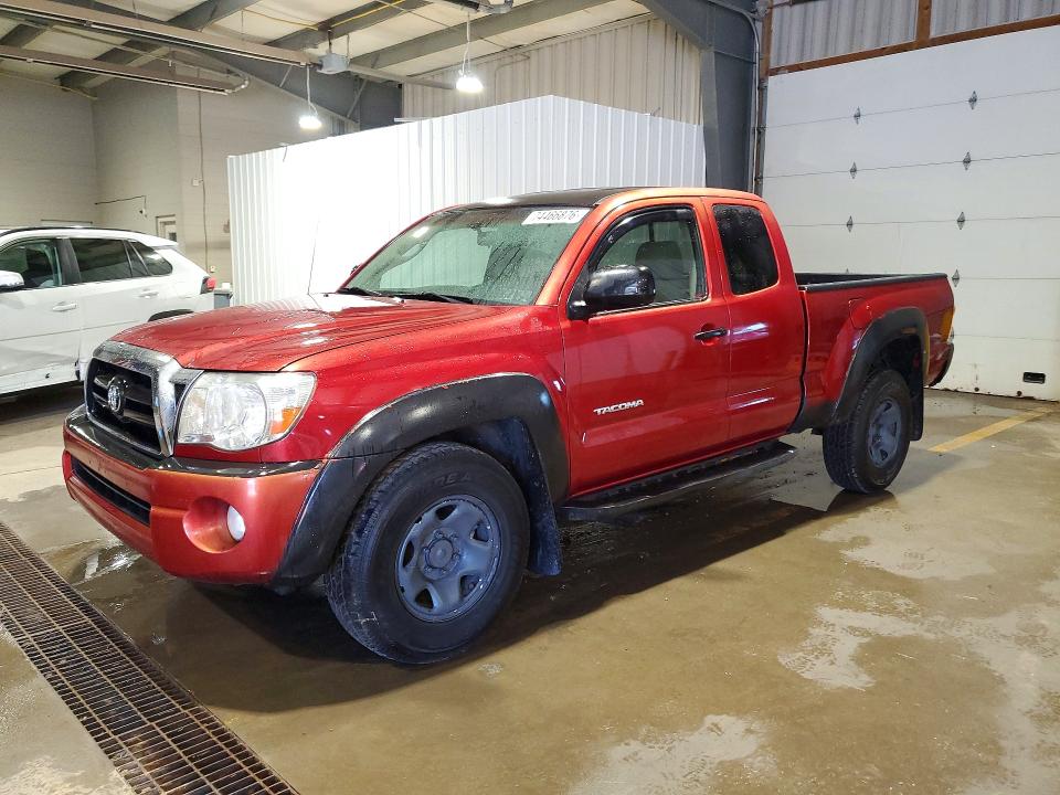 Снимка 1 от търг – 2007 TOYOTA TACOMA с VIN 5TEUU42N07Z415352