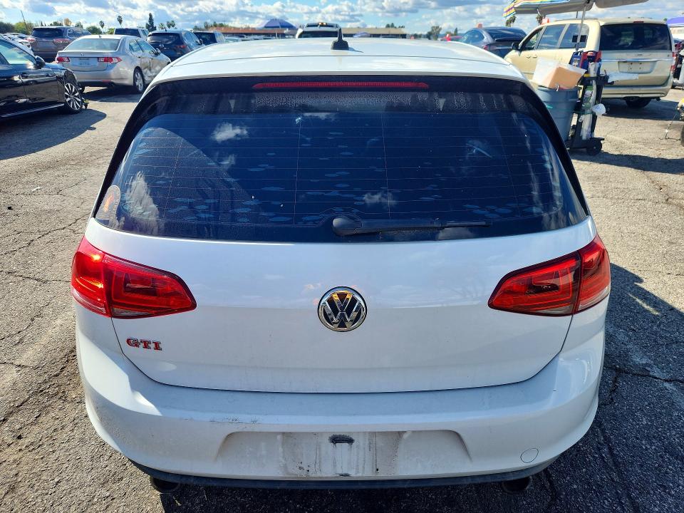 Снимка 6 от търг – 2017 VOLKSWAGEN GTI с VIN 3VW547AU7HM040926