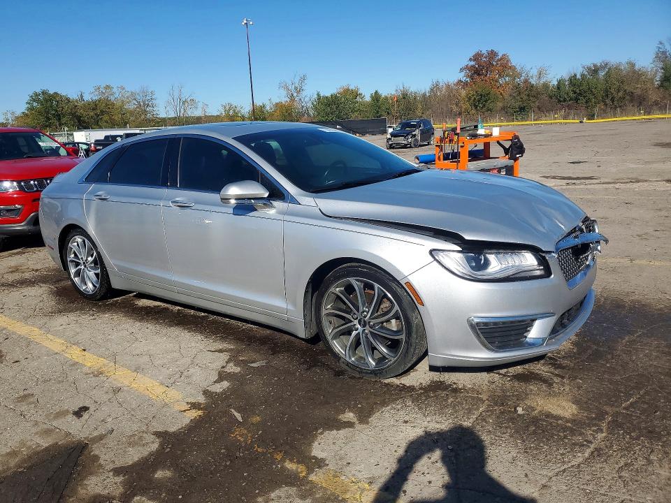 Photo 4 from auction – 2019 LINCOLN MKZ with VIN 3LN6L5D98KR631567