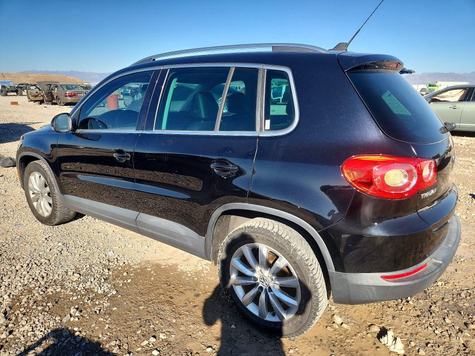 Photo 2 from auction – 2011 VOLKSWAGEN TIGUAN with VIN WVGAV7AX0BW555892
