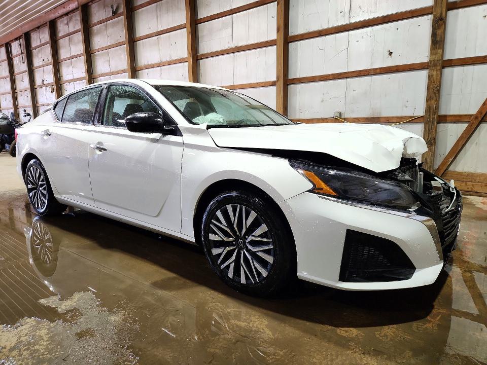 Photo 4 from auction – 2025 NISSAN ALTIMA with VIN 1N4BL4DV1SN376103