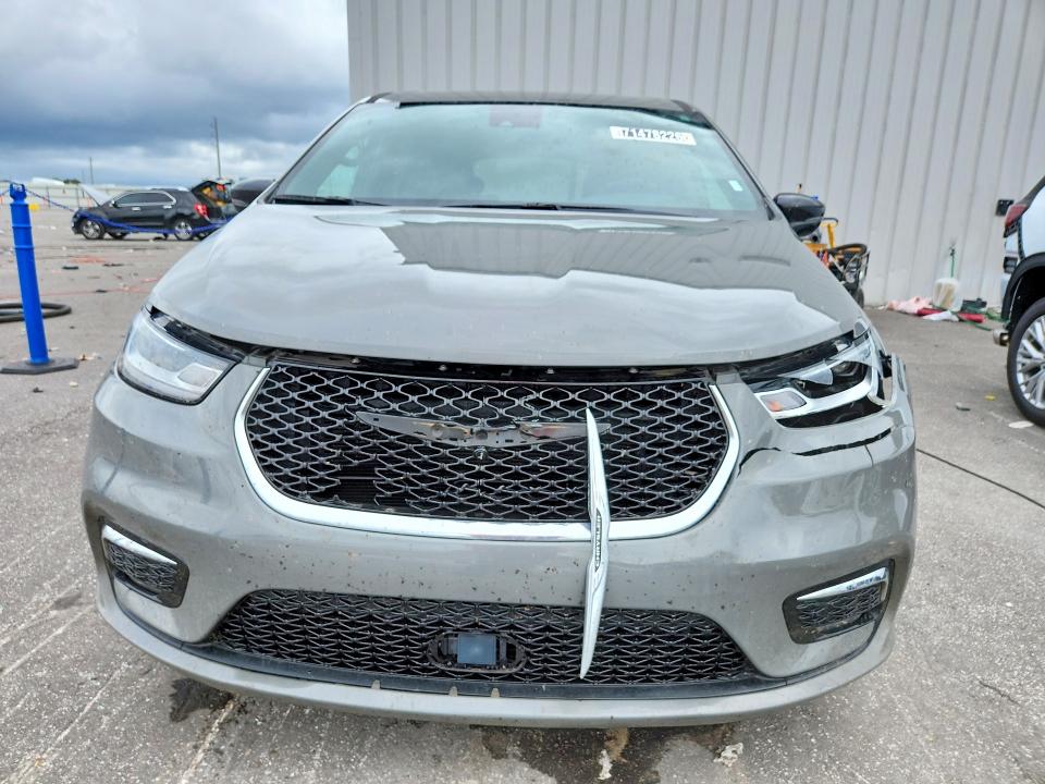 Photo 5 from auction – 2025 CHRYSLER PACIFICA with VIN 2C4RC1BG7SR542560