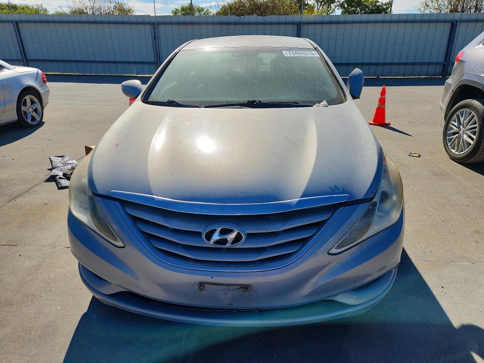 Снимка 5 от търг – 2012 HYUNDAI SONATA с VIN 5NPEB4AC0CH456197