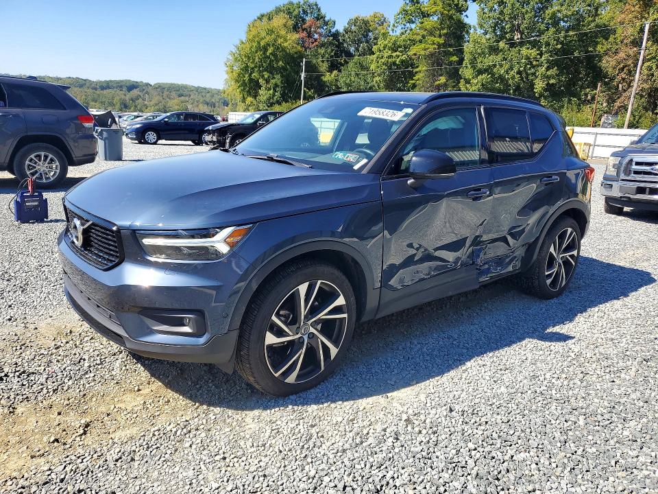 2022 VOLVO XC40 - Търг №71958326