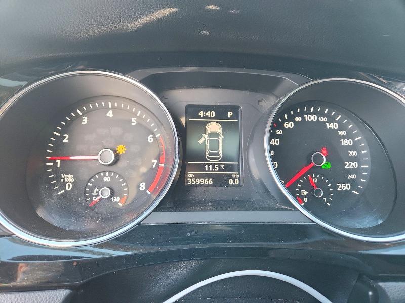 Снимка 9 от търг – 2015 VOLKSWAGEN JETTA с VIN 3VWL07AJ7FM342626