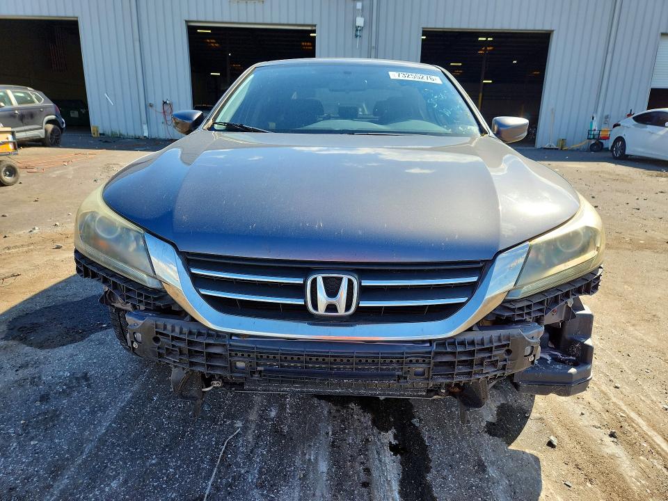 Photo 5 from auction – 2013 HONDA ACCORD with VIN 1HGCR2F32DA143985