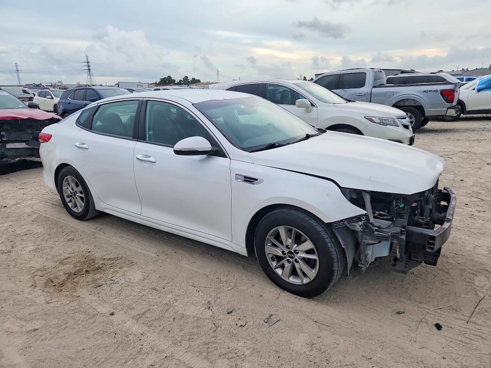 Photo 4 from auction – 2018 KIA OPTIMA with VIN 5XXGT4L31JG249782