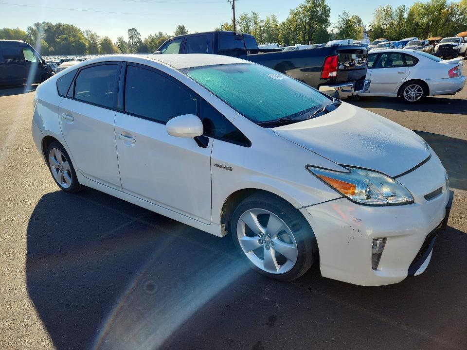 Photo 4 from auction – 2013 TOYOTA PRIUS with VIN JTDKN3DU6D5543662