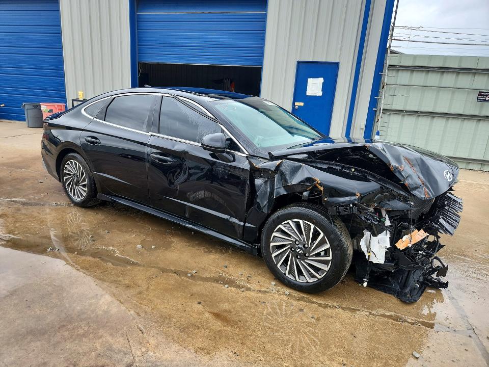 Снимка 4 от търг – 2025 HYUNDAI SONATA HYBRID с VIN KMHL54JJ0SA126994