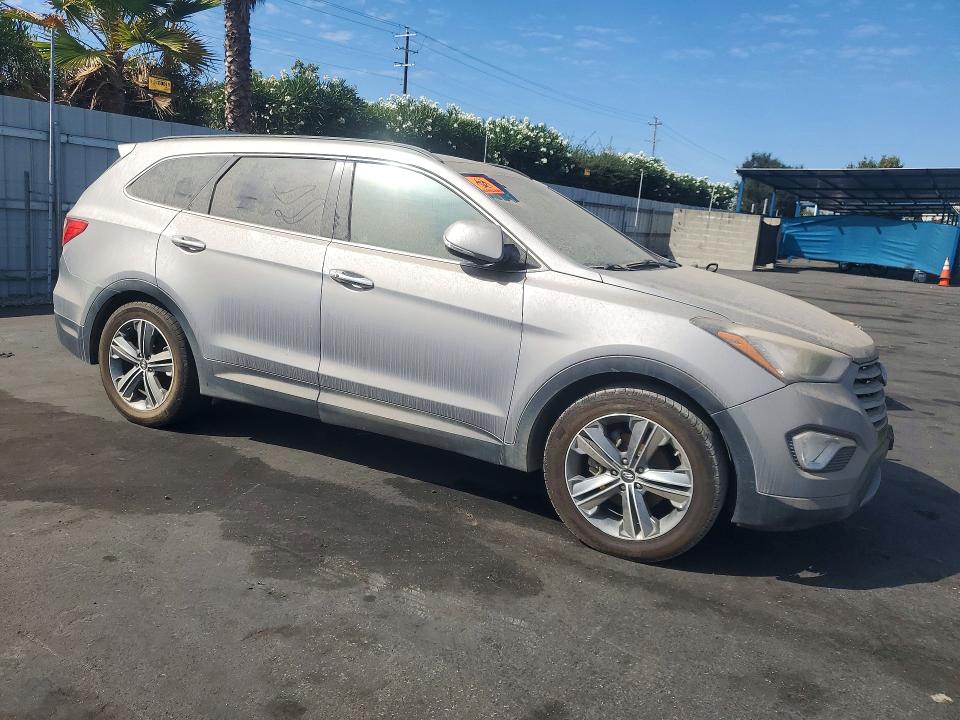 Photo 4 from auction – 2016 HYUNDAI SANTA FE with VIN KM8SR4HF9GU131912