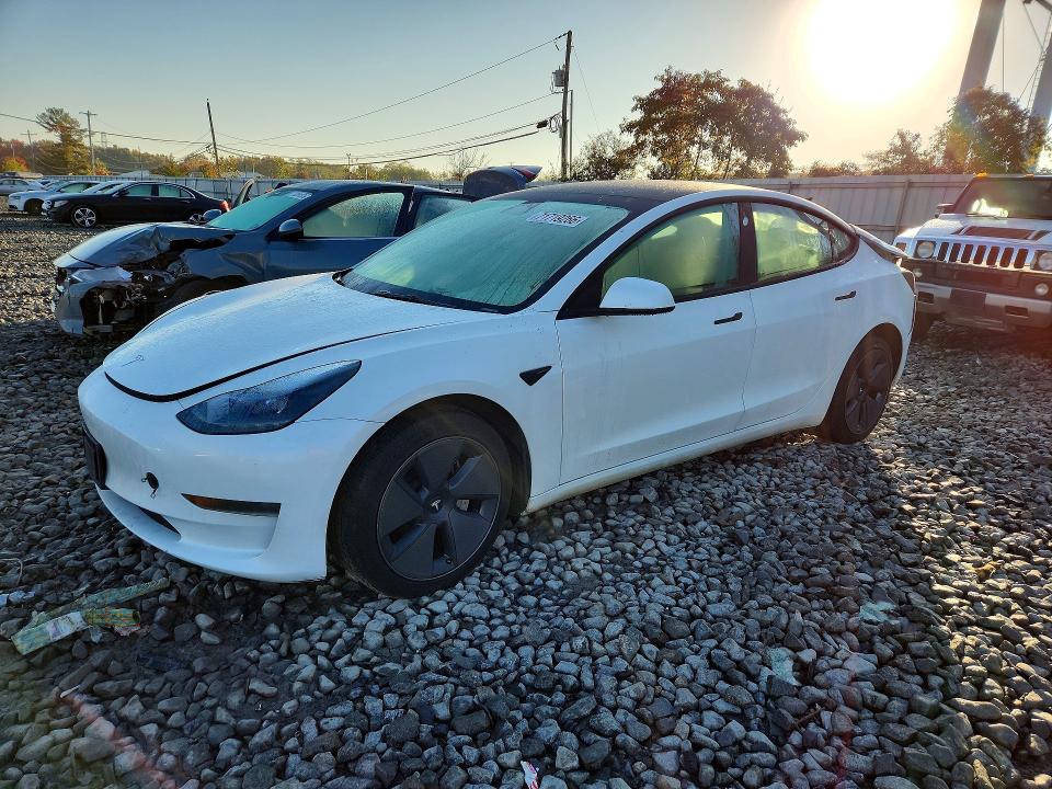 TESLA MODEL 3 2023 с VIN 5YJ3E1EAXPF396214 - Снимка от търг