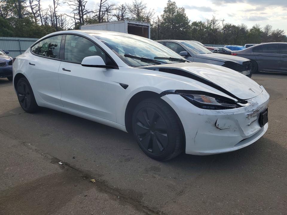 Снимка 4 от търг – 2026 TESLA MODEL 3 с VIN 5YJ3E1EA3TF190033
