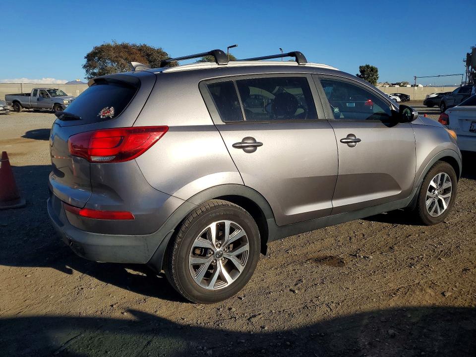 Photo 3 from auction – 2015 KIA SPORTAGE with VIN KNDPB3ACXF7679049