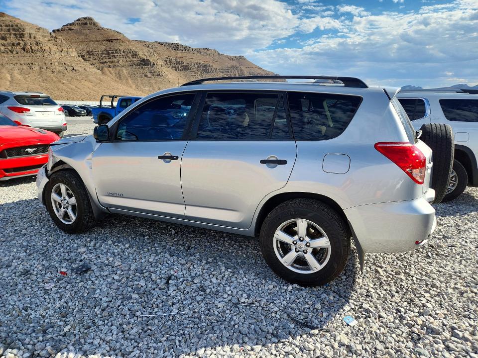 Снимка 2 от търг – 2008 TOYOTA RAV4 с VIN JTMBD33V285134819
