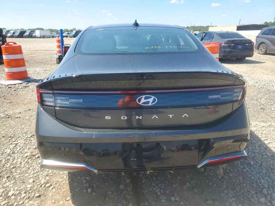 Снимка 6 от търг – 2024 HYUNDAI SONATA с VIN KMHL64JA3RA392405
