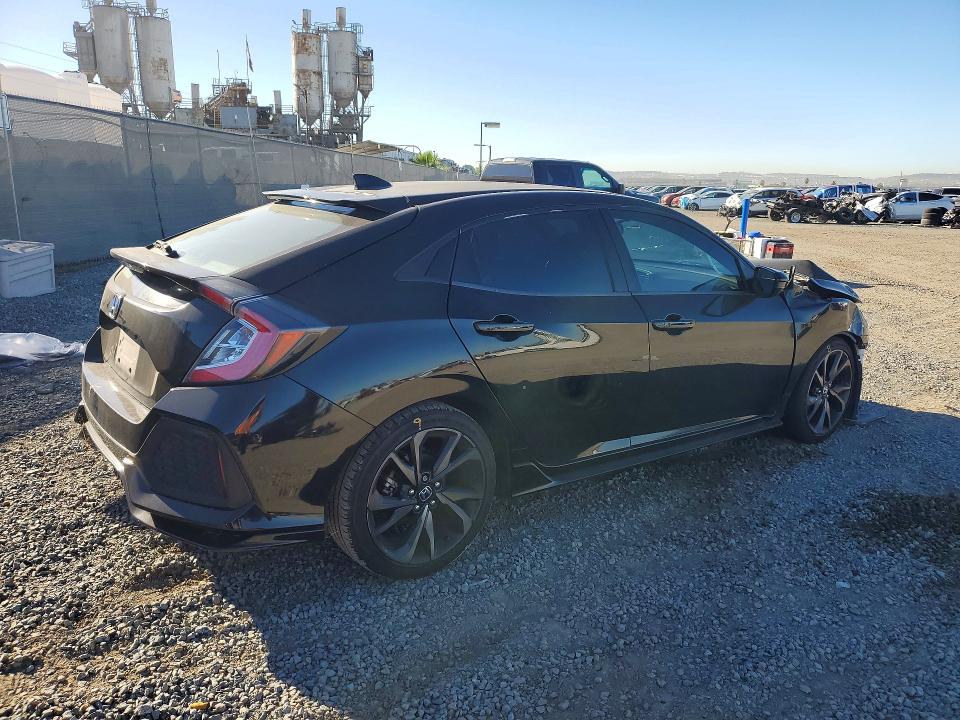 Photo 3 from auction – 2017 HONDA CIVIC with VIN SHHFK7H41HU428403