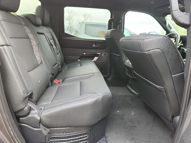Снимка 10 от търг – 2025 TOYOTA TUNDRA с VIN 5TFWC5DB9SX093749