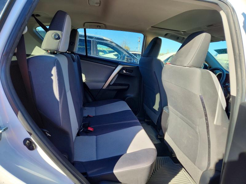 Zdjęcie 11 z aukcji – 2015 TOYOTA RAV4 z VIN JTMRFREV6FD117727