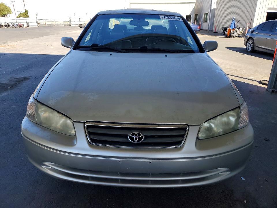 Photo 5 from auction – 2001 TOYOTA CAMRY with VIN 4T1BF28K11U960443