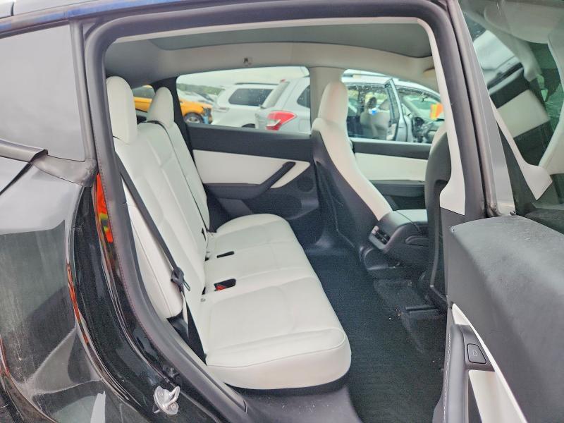 Снимка 10 от търг – 2021 TESLA MODEL Y с VIN 5YJYGDEF2MF247773